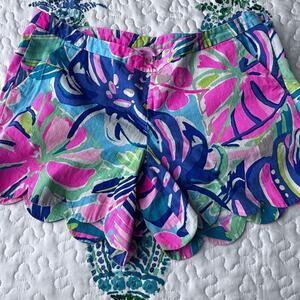 Lilly Pulitzer, Magnolia Shorts, Sz 8, Exotic Garden Print.